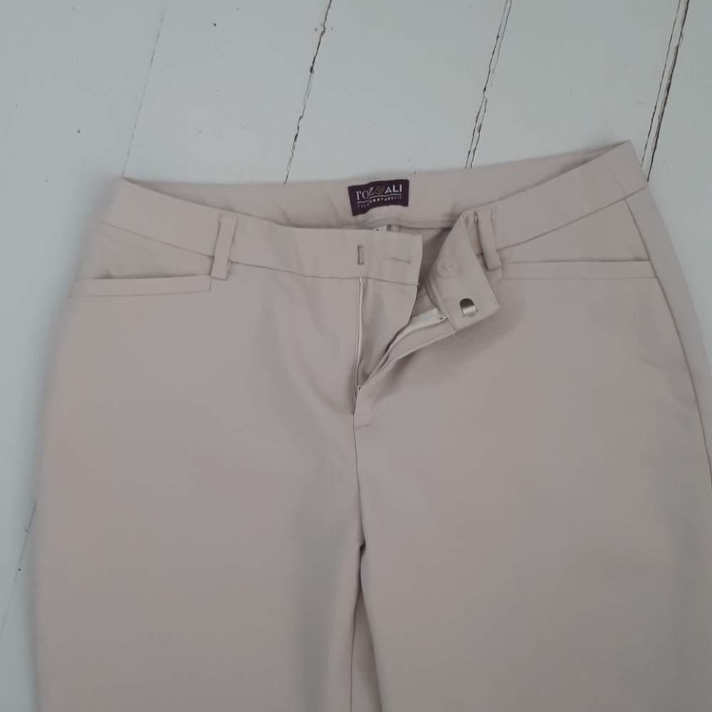 Roz and Ali dress capris. Size 8
